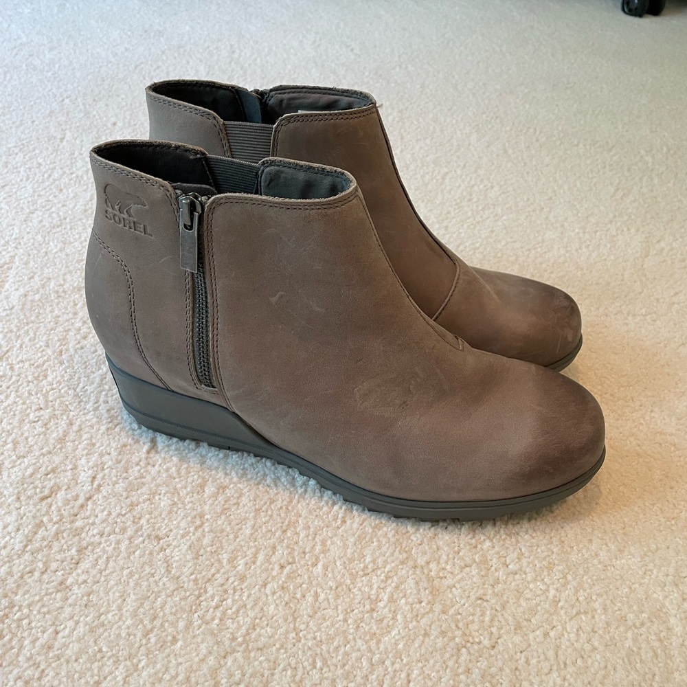 Sorel Brown Suede Ankle Booties